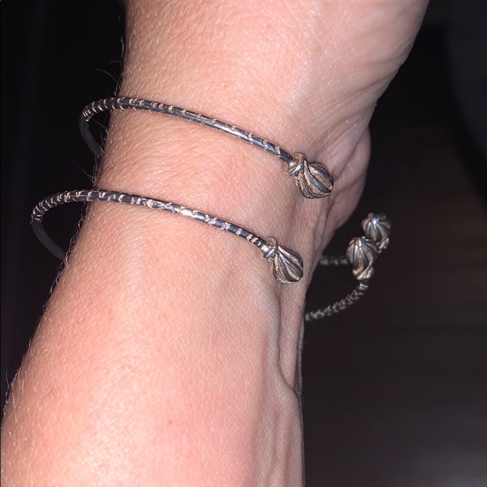 TWO STERLING SILVER DAINTY BRACELETS - Picture 3 of 7